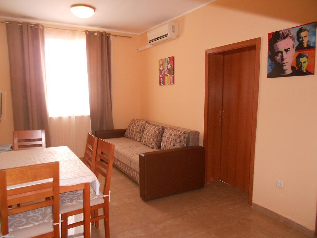 Apartments Burazer Šibenik Exterior foto